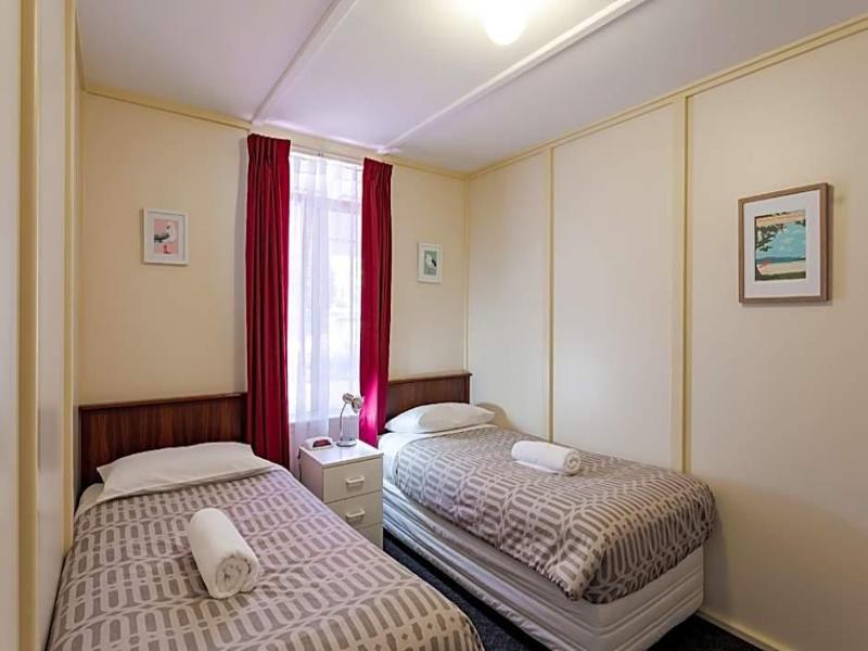 Park Avenue Holiday Units image