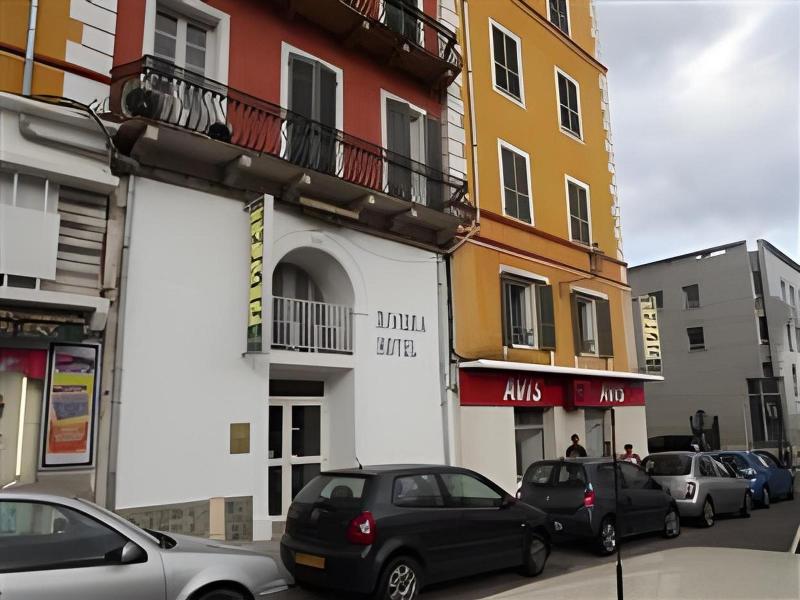 Riviera Hotel image