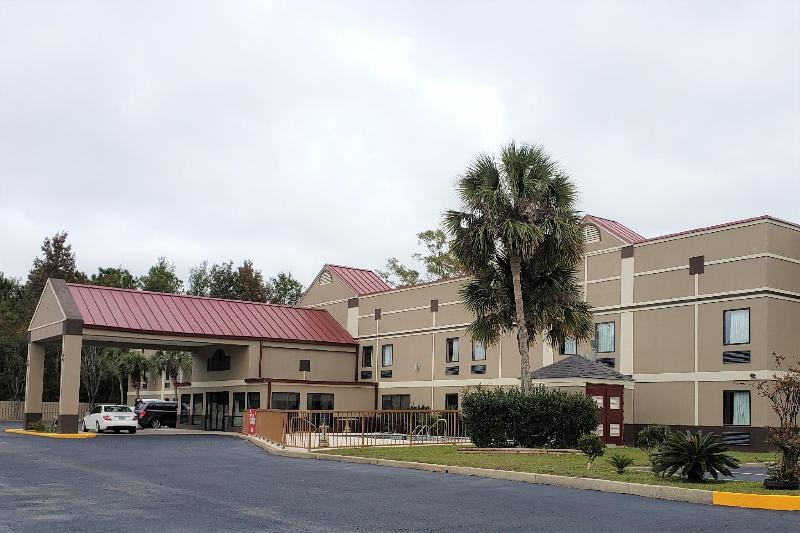 Red Roof Inn Moss Point image