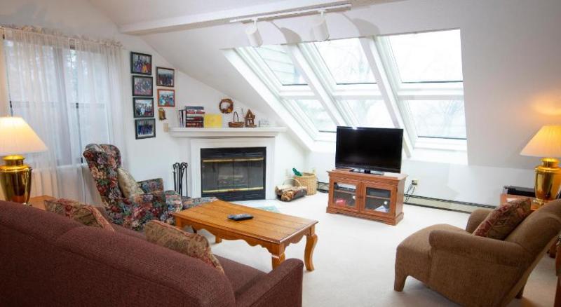 Winterplace at Okemo, A Vail Resorts Property image