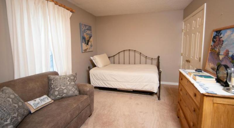 Winterplace at Okemo, A Vail Resorts Property image
