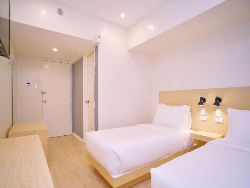 Bridge Hotel image