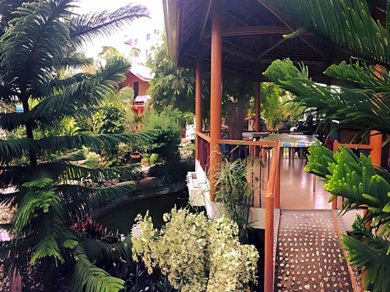 New Village Lodge image