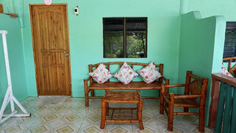 Mabuhay Thresher Dive Resort