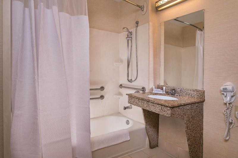 Fairfield By Marriott Dulles Airport Chantilly image
