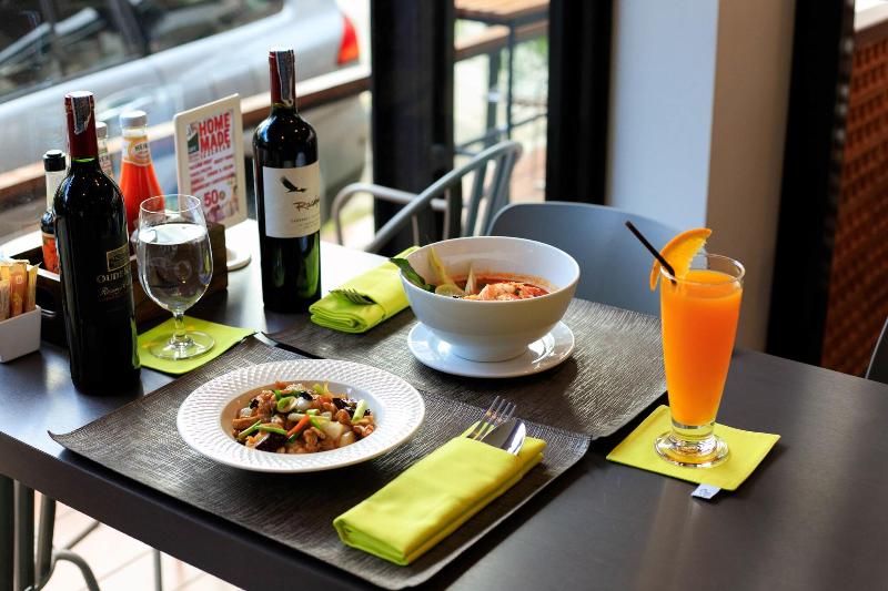 Wealth Boutique Hotel Chiang Mai image