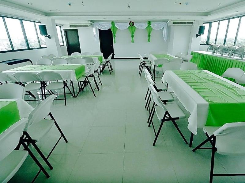 Green Banana Business Hotel image