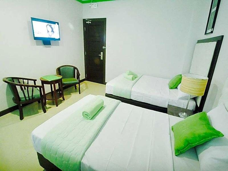 Green Banana Business Hotel image