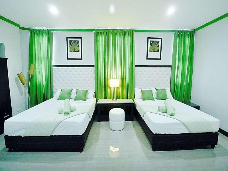 Green Banana Business Hotel image