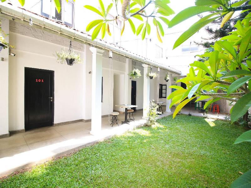 Clock Inn Dehiwala image