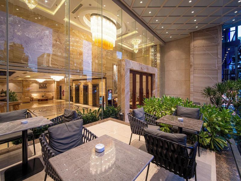 Luxtery Hotel image