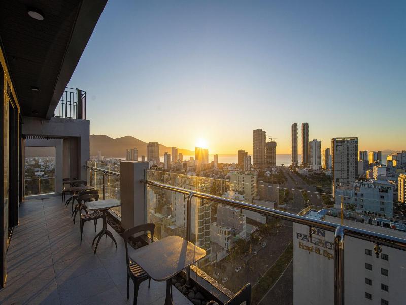 Luxtery Hotel image