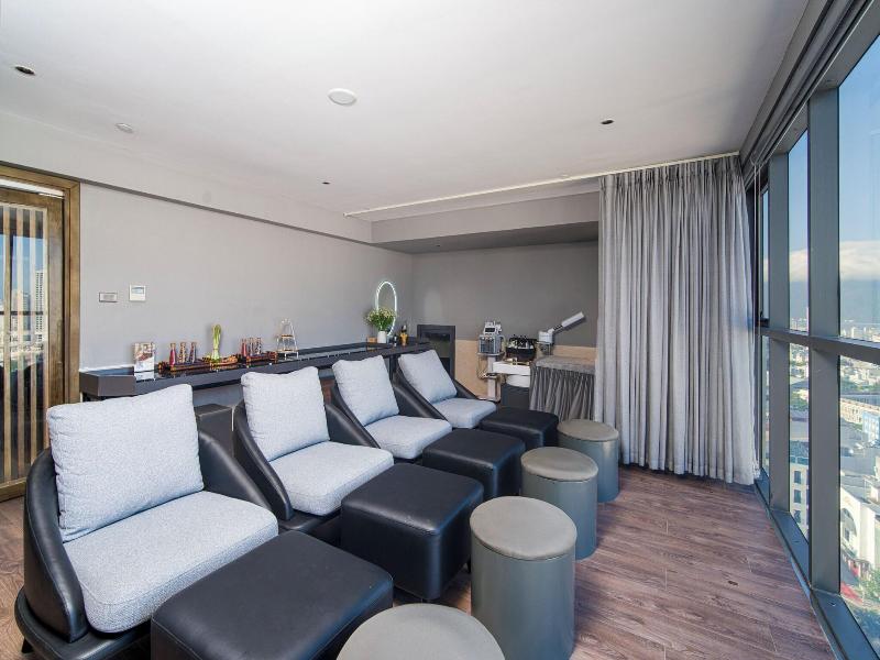 Luxtery Hotel image