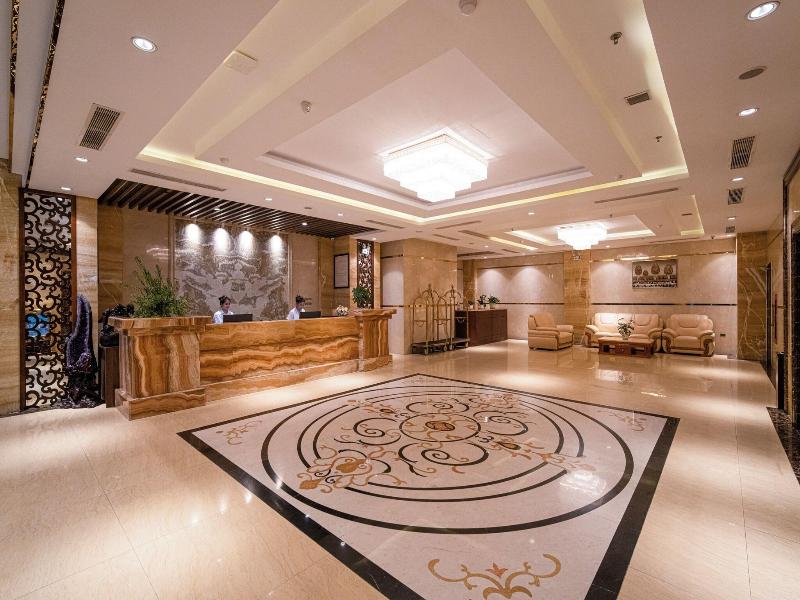 Luxtery Hotel image