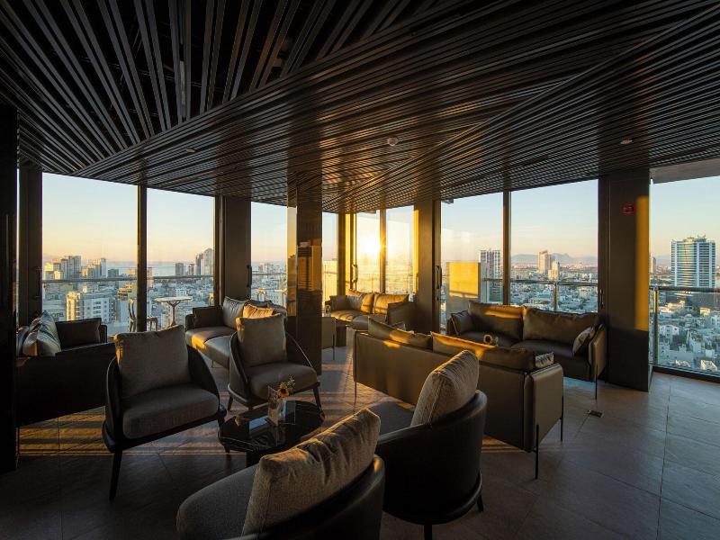 Luxtery Hotel image