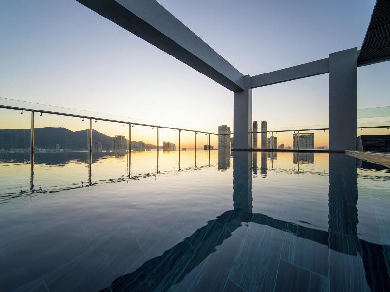 Luxtery Hotel image