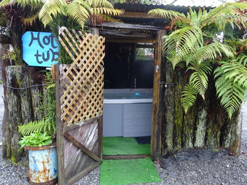 Glow Worm Accommodation image