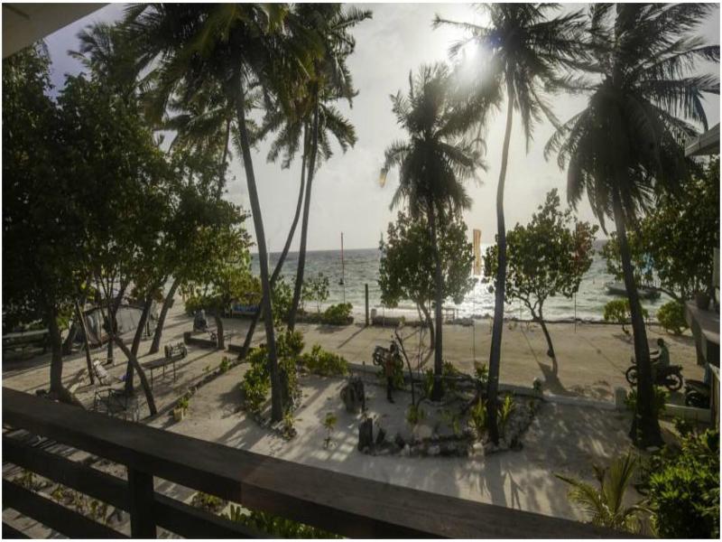 Salt Beach Hotel At Maafushi image