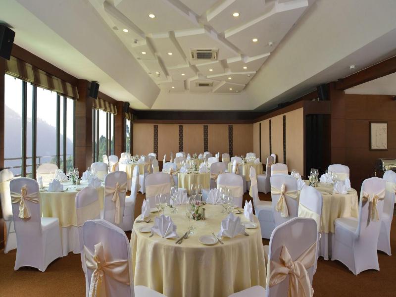 Fortune Park Moksha Hotel image