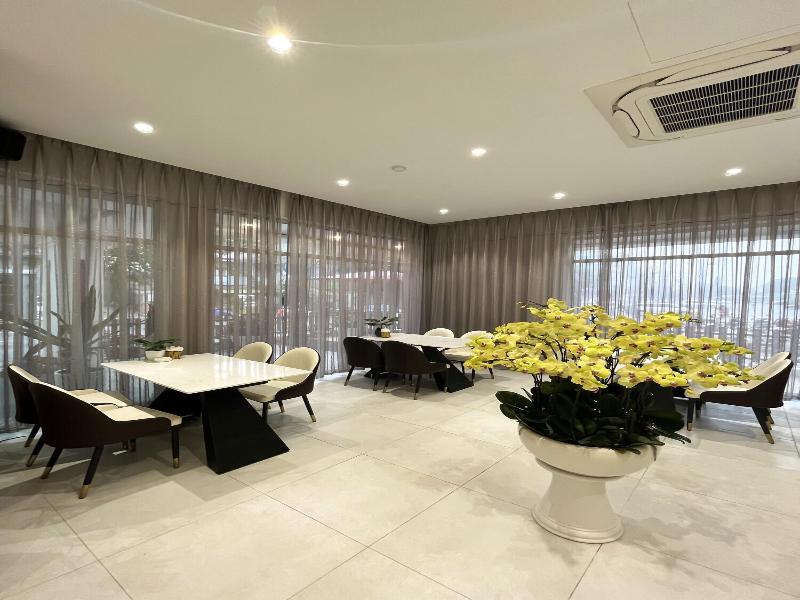 Mango Hotel Le Duan image