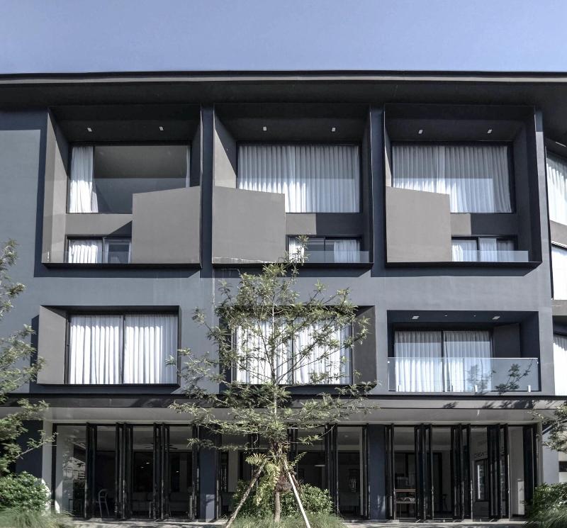 Crew Hotel image