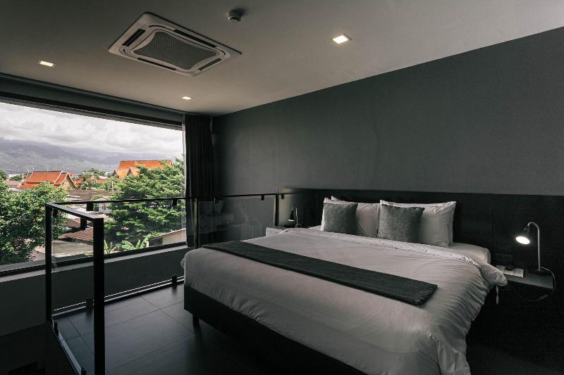Crew Hotel image