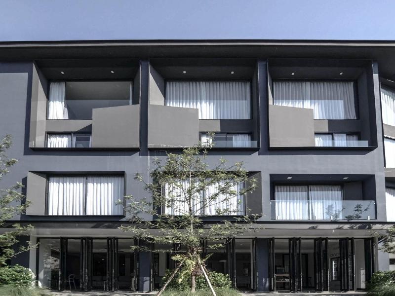 Crew Hotel image