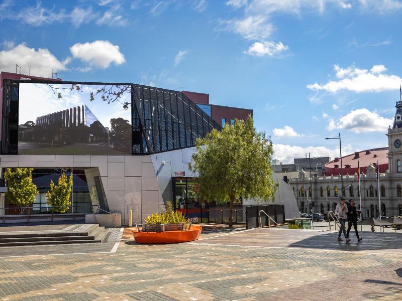 Quest Dandenong Central image
