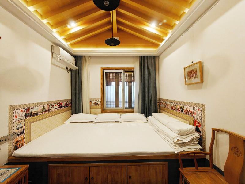 Pi Pa Hotel image