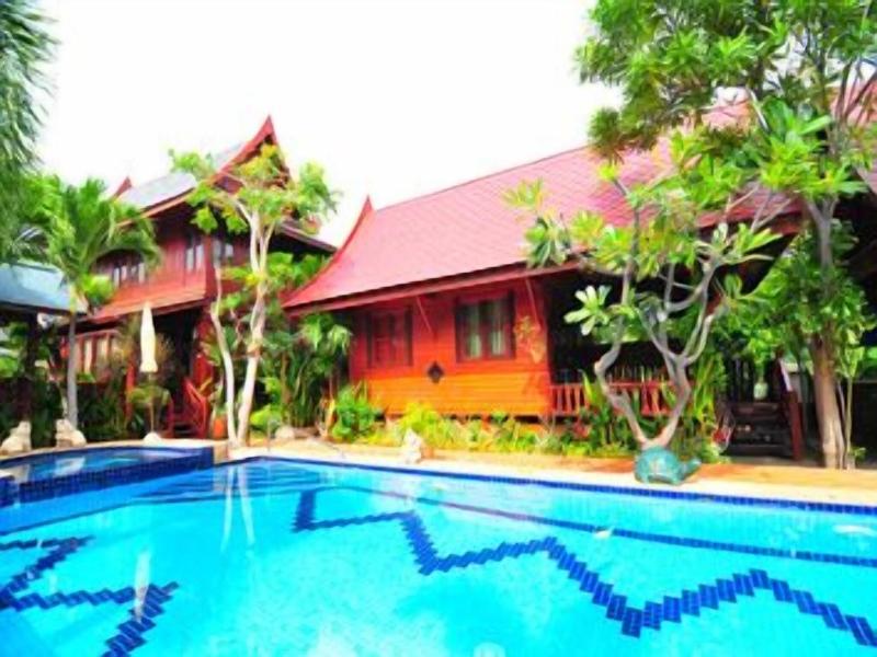 Ruen Kanok Thai House image
