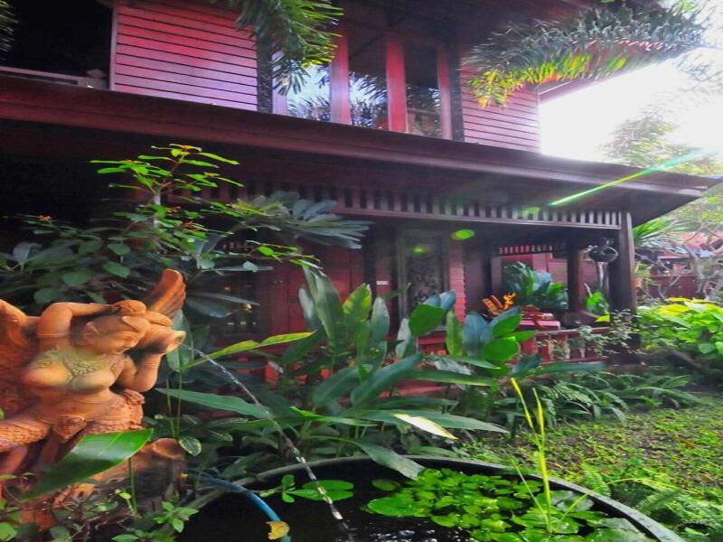 Ruen Kanok Thai House image