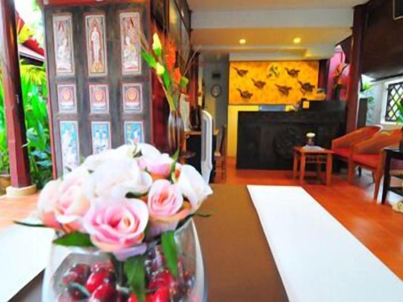 Ruen Kanok Thai House image