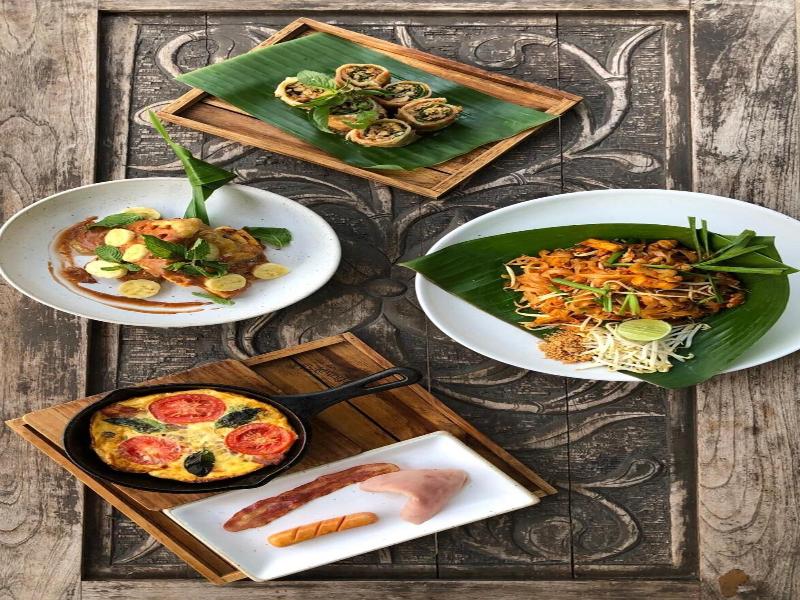 Ruen Kanok Thai House image