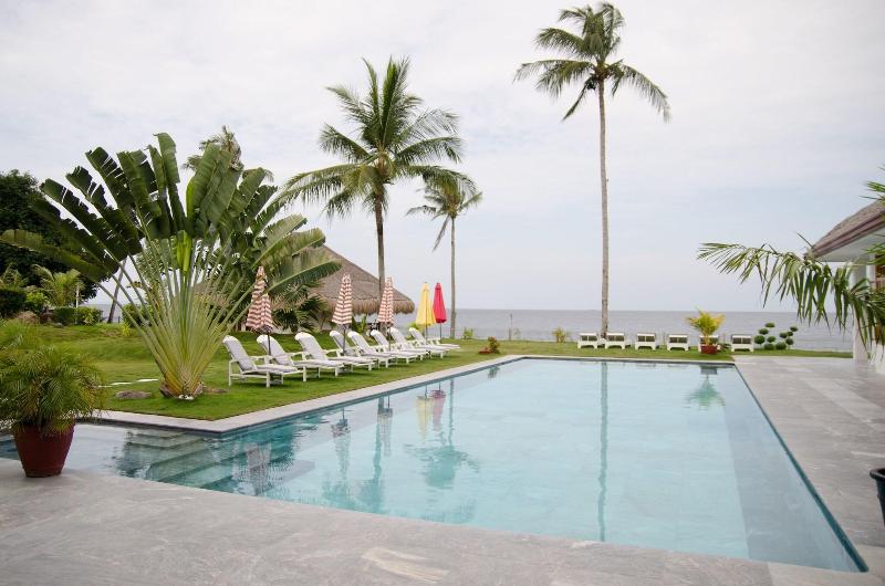 Sea Dream Resorts image