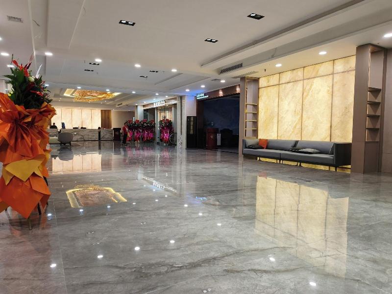 Lido De Paris Hotel image