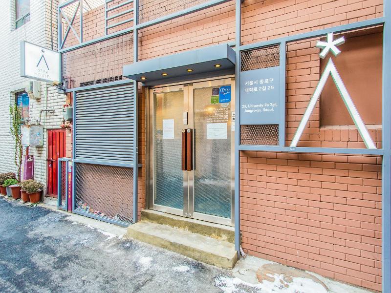 Star Hostel Seoul Dongdaemun image