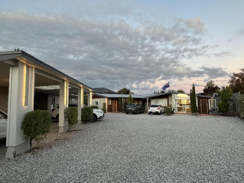 Manuka Crescent Motel image