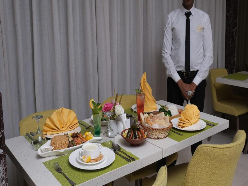 Taj Al Worood Hotel — restaurant