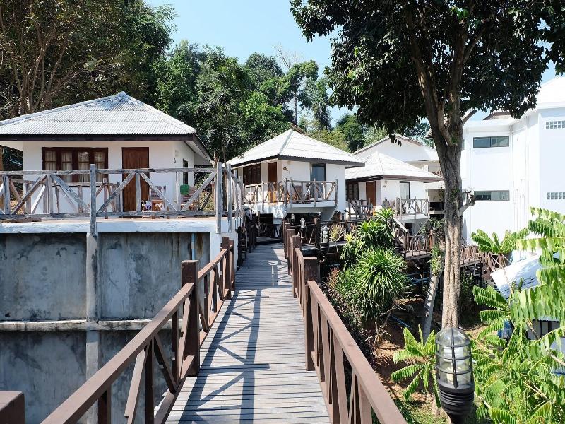 Samed Cliff Resort image