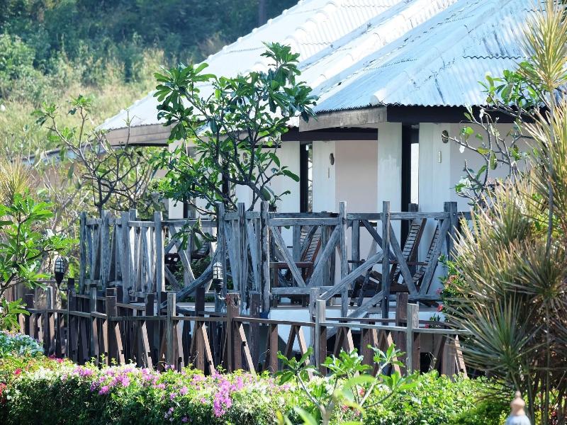 Samed Cliff Resort image