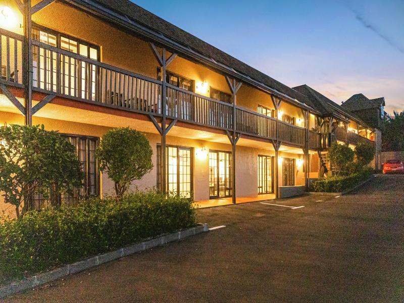 Knights Inn image