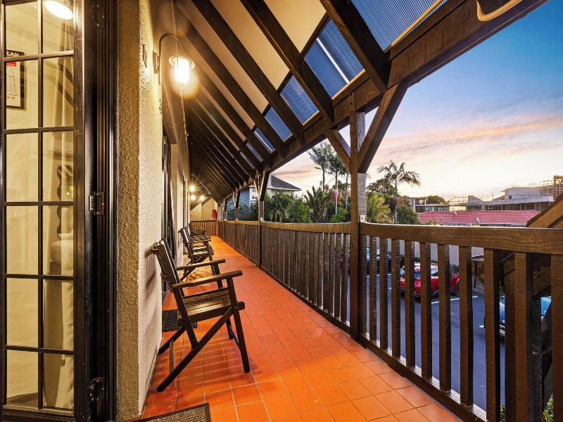 Knights Inn image