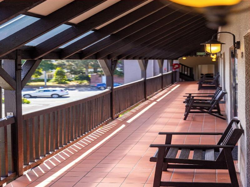 Knights Inn image