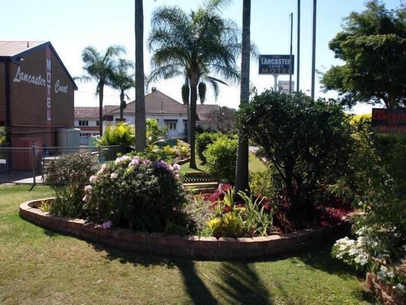 Aaa Lancaster Court Motel image
