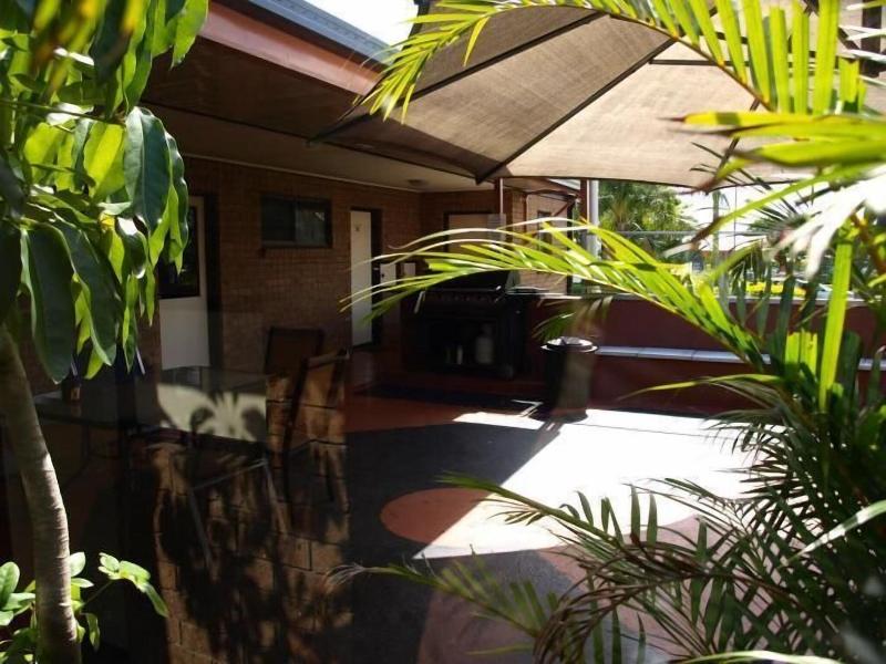 Aaa Lancaster Court Motel image