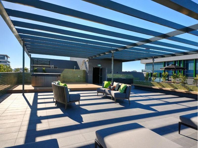 Vine Serviced Apartments image