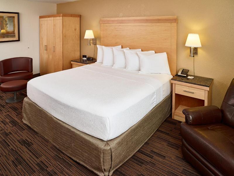Livinn Hotel Maplewood image