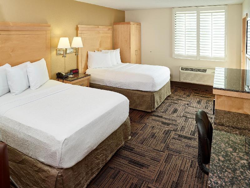 Livinn Hotel Maplewood image