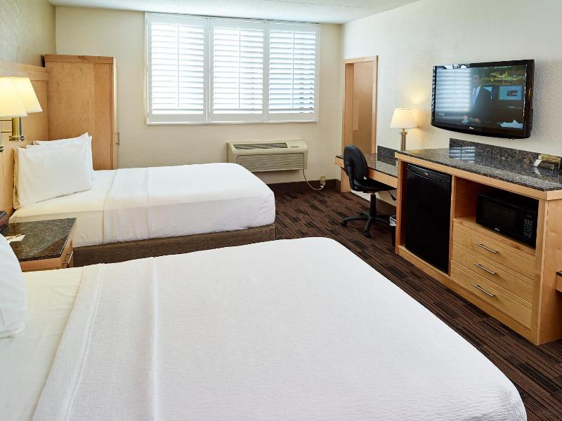 Livinn Hotel Maplewood image