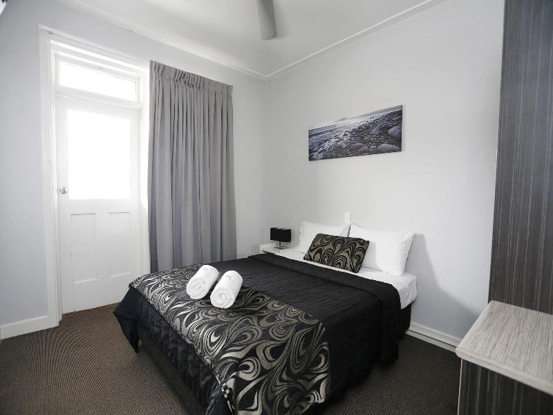 The Lakes Hotel image